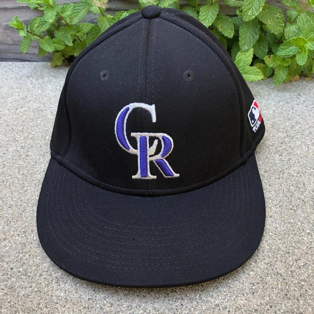 OC SPORTS Colorado Rockies Fitted Hat Men's M/L MLB Black Baseball Cap​​